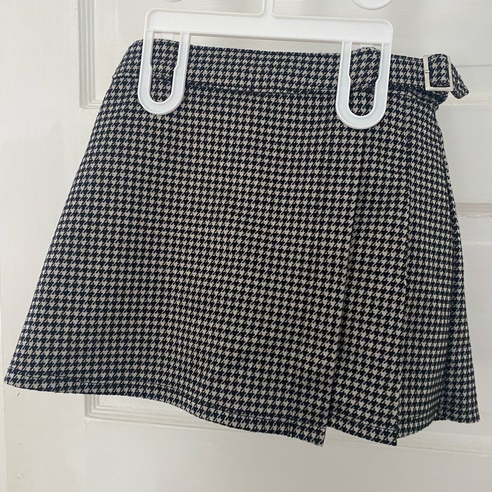 Abercrombie Kids 9/10 mini skirt pleated black and white plaid